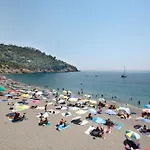 Terrazza Sivori Apartment